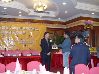 广东9888拉斯维加斯铝厂猎人车队签约之采访潘总